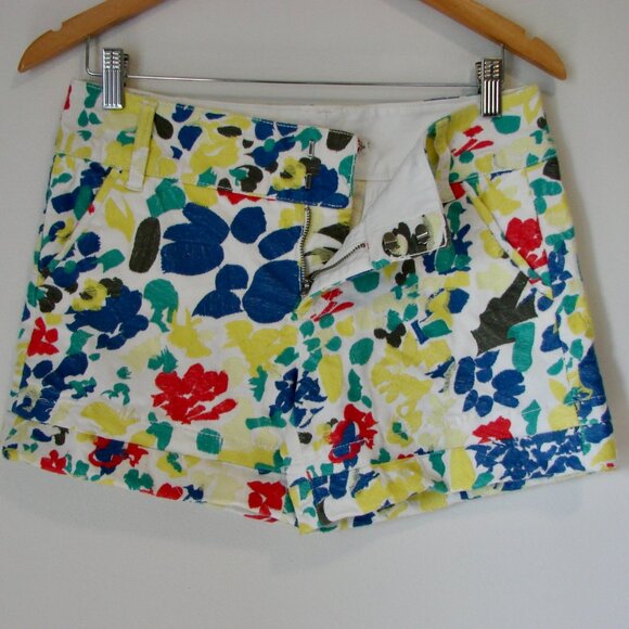 Alice + Olivia Floral Shorts Cady Cuffed White Blue Red Embroidered Size Small - Picture 3 of 16